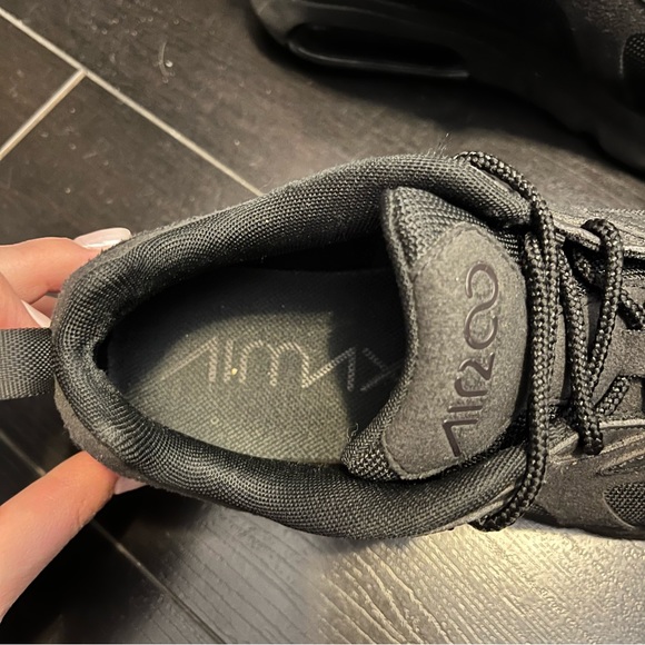 Nike AIRMAX Special Edition Black on Black Size 8 - Picture 3 of 5